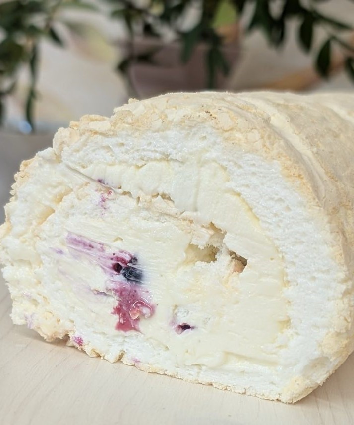 Меренговый рулет заказать в Могилёве