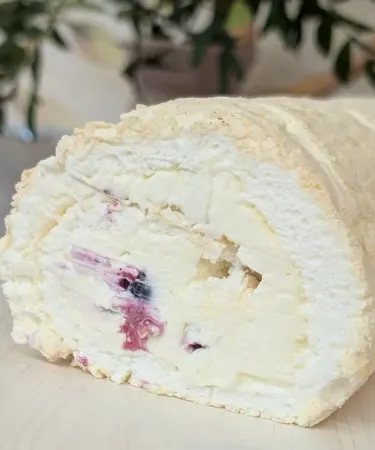 Меренговый рулет